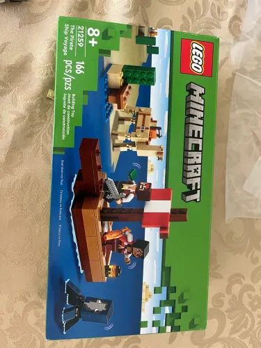 Lego 21259 The pirate ship. Voyage
