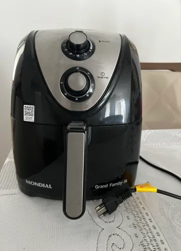 Air fryer pouco usada