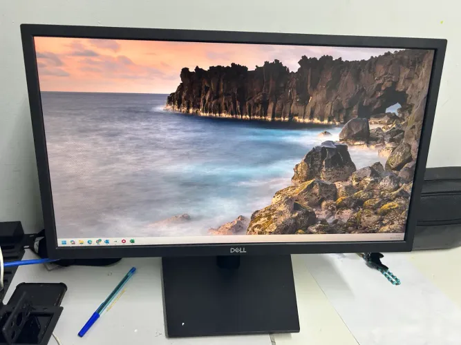 MONITOR DELL 22?