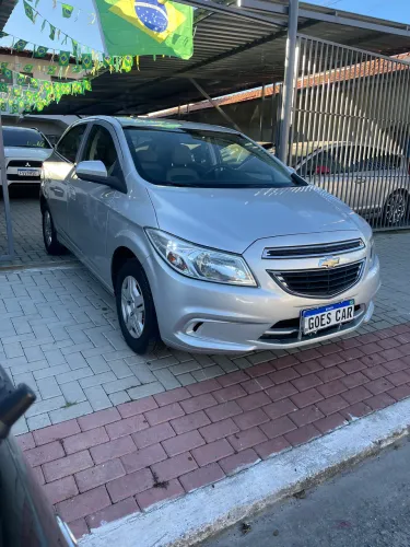 Chevrolet Onix Hatch LT 1.0 8V Flex Power Mec. 4P 2015