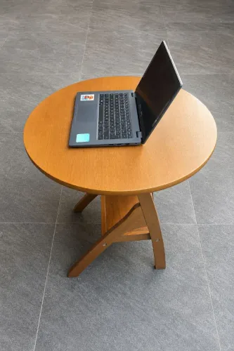 Mesa de Estudos/Trabalho em Madeira Maciça home office ? Tok&Stok, Seminova!