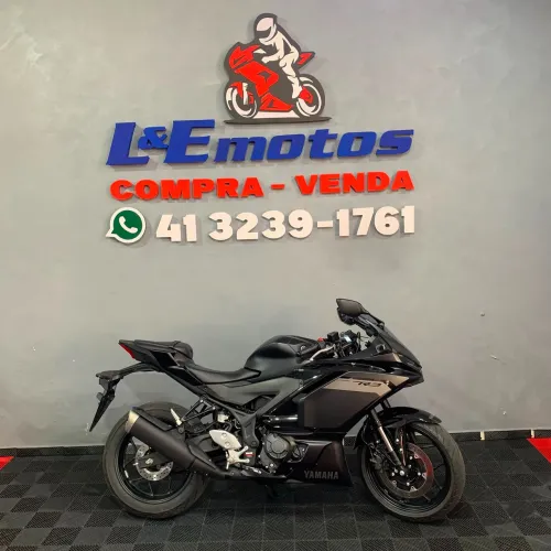 Yamaha YZF R-3 CONNECTED 321 ABS