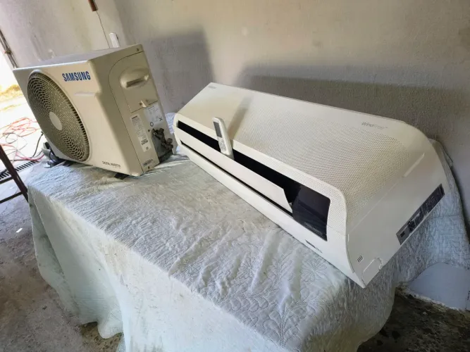 Vendo ar-condicionado modelo split marca Samsung inverter 220v 