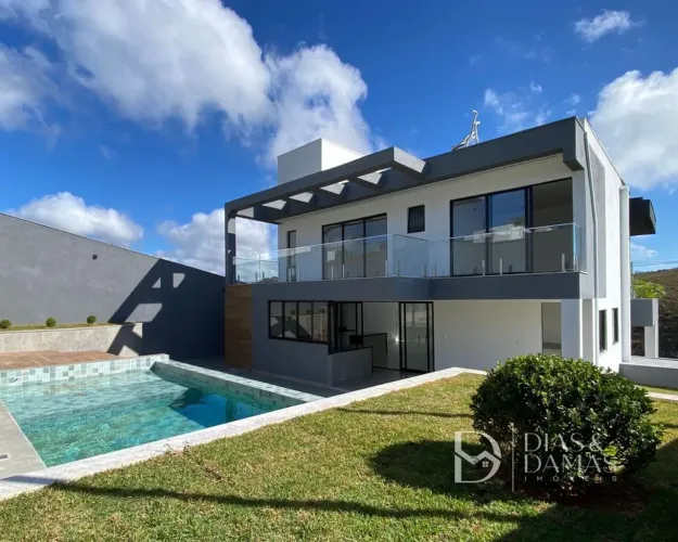 Casa 4 quartos à venda, 304m² por R$2.000.000,00 - Alphaville I -Juiz de Fora/MG