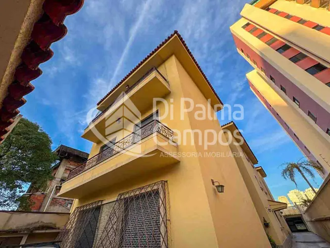 Casa para locação com 2 quartos, suíte e depósito na Vila Monumento
