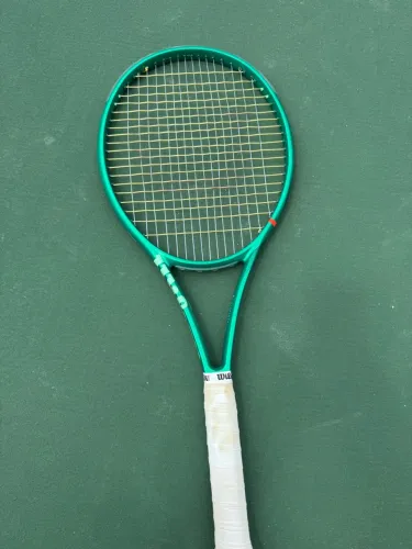 Raquete Wilson Blade V10 cabeça 100