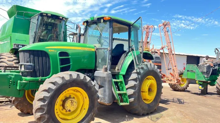 Trator agrícola