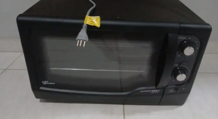 Vendo um fogão Cooktop 5 bocas e forno elétrico grande. Todos seminovos