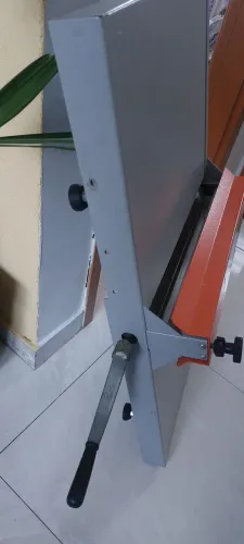 Maquina de corte e vinco
