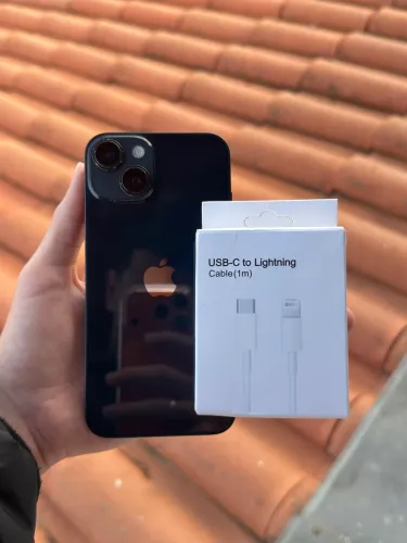iPhone 14 - com Capinha e Carregador