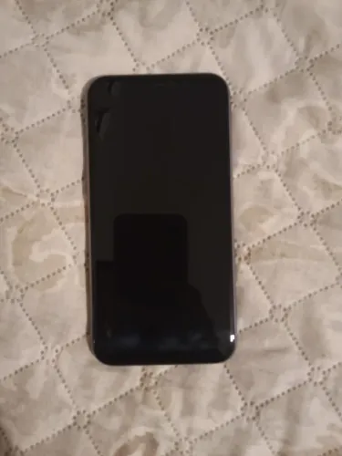 Vendo iPhone 11 128 GB 83% da bateria