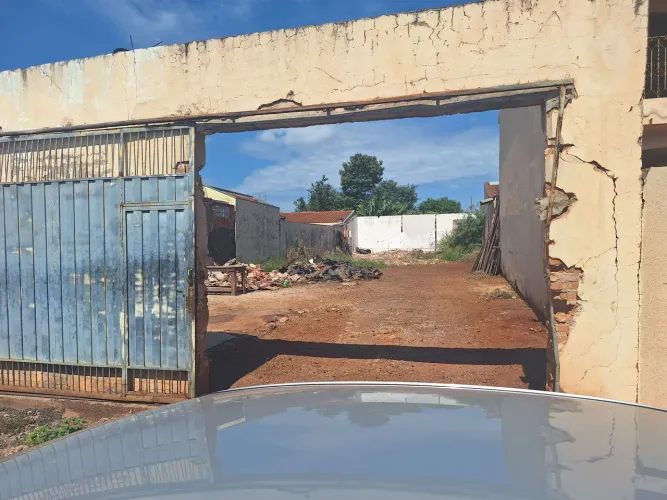 Terreno vende