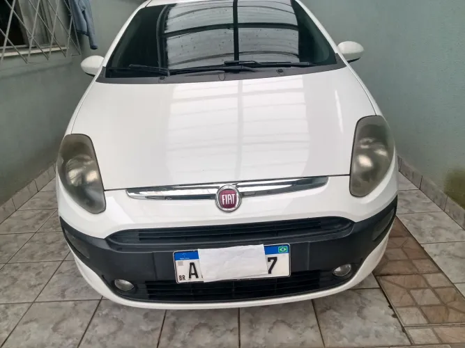 Fiat Punto Attractive 1.4 Fire Flex 8V 5P 2015