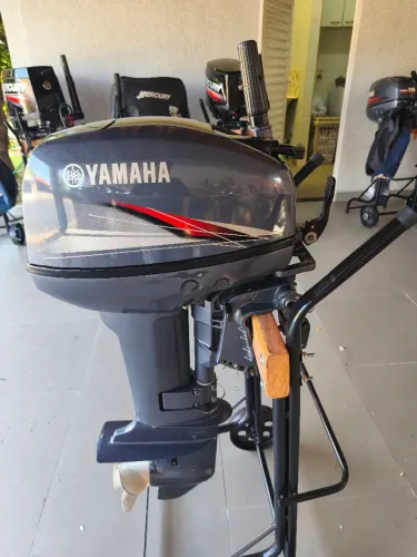 Motor de Popa 15 HP Yamaha 2012