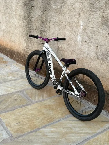 Hupi naja 2025 Branca 