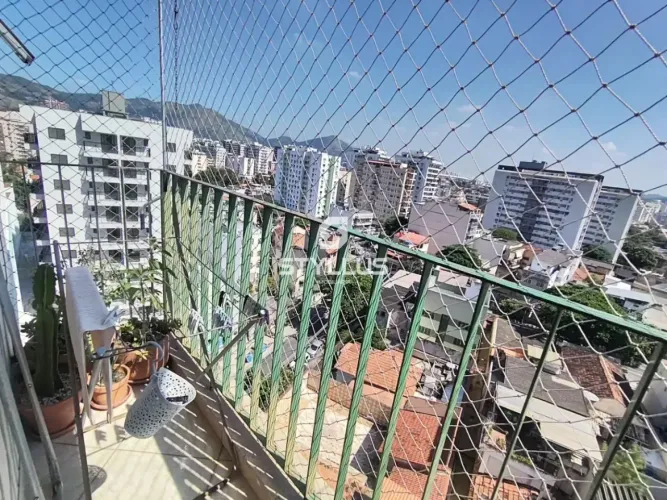 Apartamento Espaçoso com Varanda e Infra Completa no Méier! RO01X