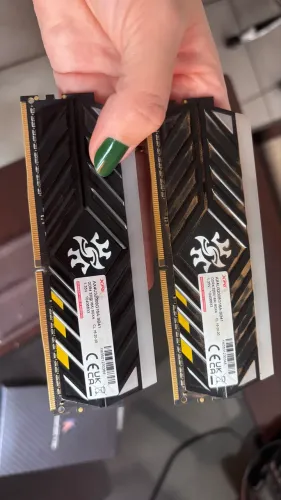 Memorias XPG DDR4 2x8 16GB, com RBG
