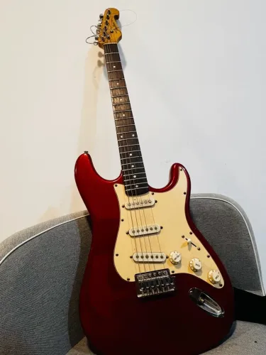 Guitarra Shelter California Standart Vermelha + Bag e Correia