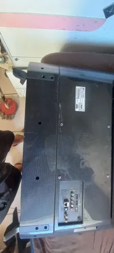 Vendo tv de 32 polegadas lg pra retirada de peças