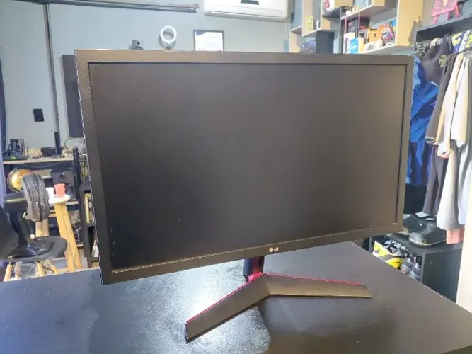 Monitor Gamer LG UltraGear 24" 144Hz 1ms TN 24GL600F - Excelente Estado