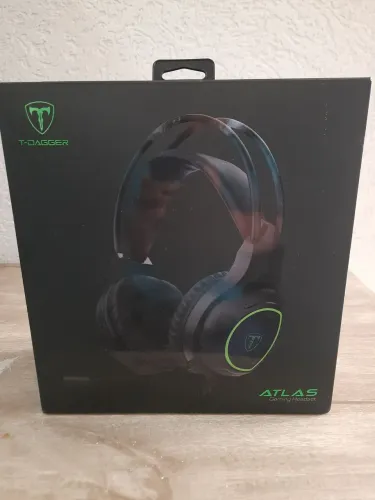 Headset Gamer T-Dagger Atlas - LED - Conector P2 - com Microfone - Preto e verde T-RGH201