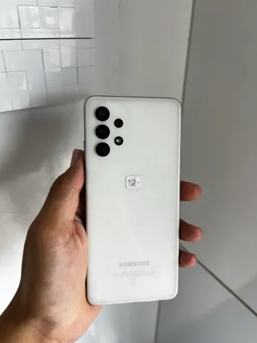 Vendo galaxy a32 zeradinho!