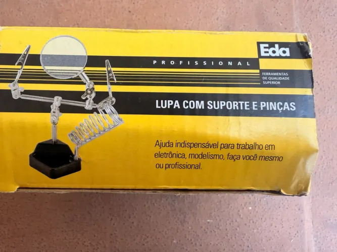 Lupa com Suporte e Pinças EDA - Terceira Mão para Solda e Eletrônica