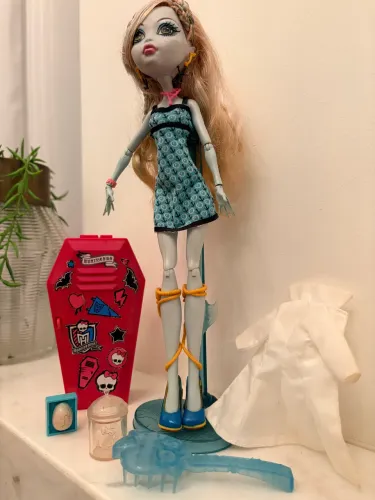 Monster High Lagoona Blue Classroom Mad Science G1 Com Armário E Acessórios