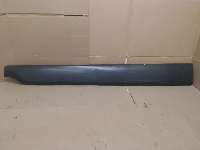Friso Inferior da Porta Dianteira Direita (RH) VOLVO XC90 2016/2026