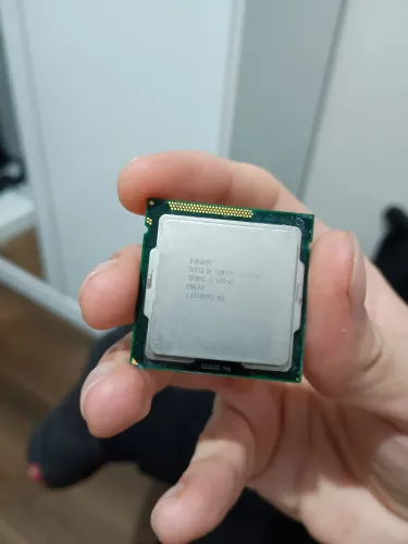 Intel Core I3 2100