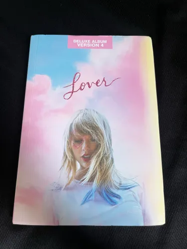 Diário lover Taylor Swift Versão 4