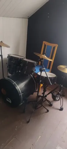 Bateria acústica profissional RMV 