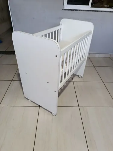 Mini berço todo bom ideal p os primeiros momentos de sono do seu bebê