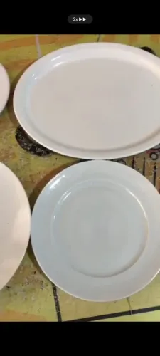 Pratos, talheres, cumbucas, galheteiro vários itens restaurante