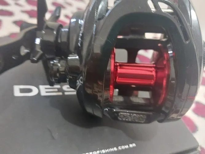 Carretiha Destiny Zeeo Black Bg Nova já abastecida com linha, muito bonita e leve