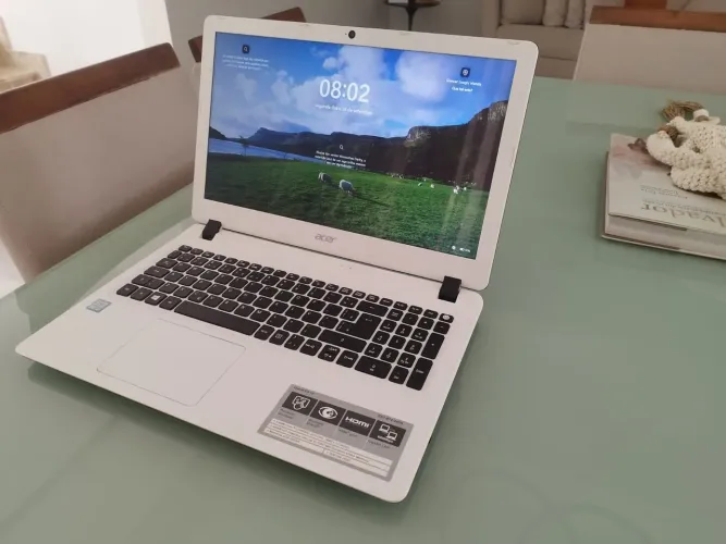 Notebook ACER, 8 GB de RAM, Core I3, Impecavél (oportunidade)