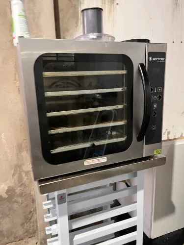 Forno elétrico Wictory + bancada de apoio
