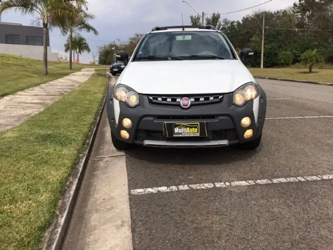 Fiat Strada Adventure 1.8/ 1.8 Locker Flex CE 2014