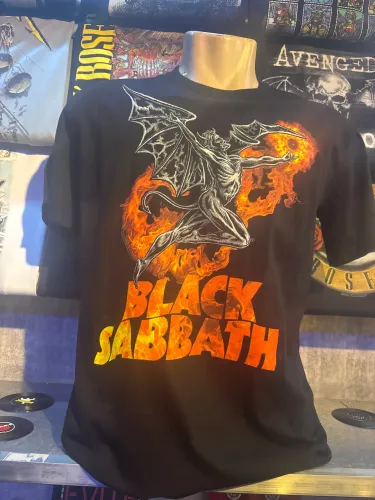 Camiseta Oficial Black Sabbath tamanho M