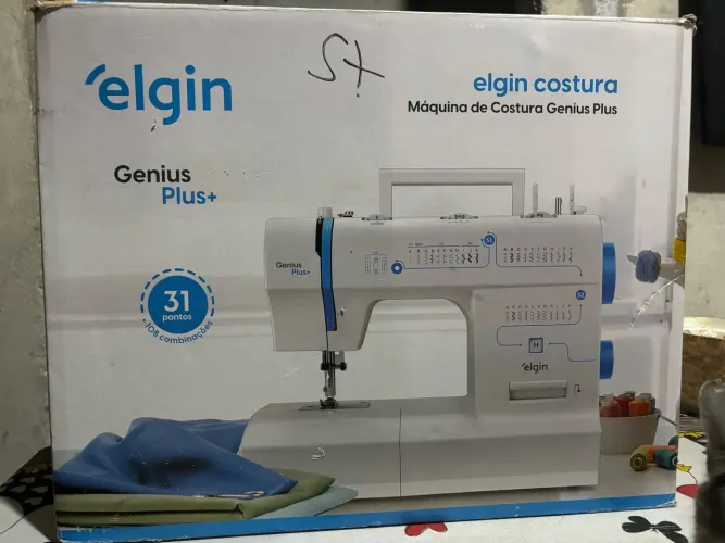 Máquina de Costura Elgin