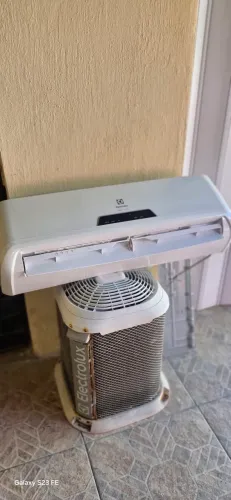 Vendo ar-condicionado com micro vazamento 