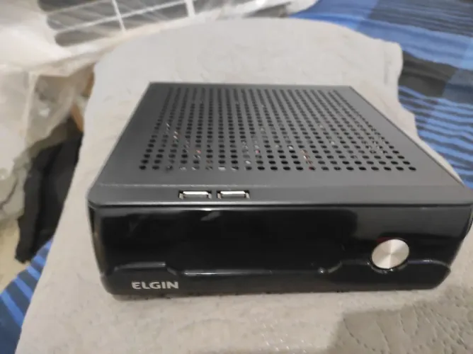Computador E3 mano New Era