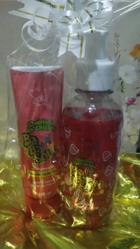 Kit sabonete líquido corporal e sabonete líquido facial