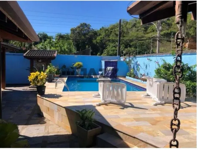 Casa a 200 m da praia- Prainha-Caraguatatuba