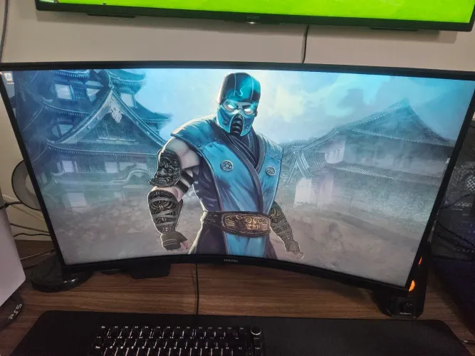 Monitor Gamer Samsung Odyssey G5 32" Curvo QHD 144Hz - Impecável!