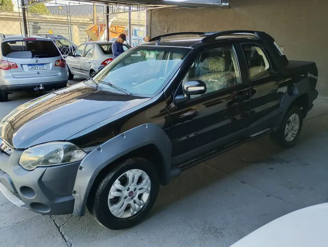 Fiat Strada Adventure1.8/ 1.8 Locker Flex CD 2010