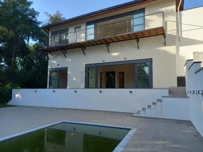 Casa à Venda no Condomínio Marambaia em Vinhedo, no bairro Marambaia.