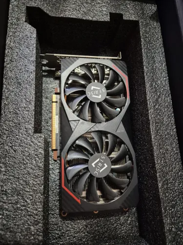 Placa de vídeo AMD RX 6600 XT 8GB