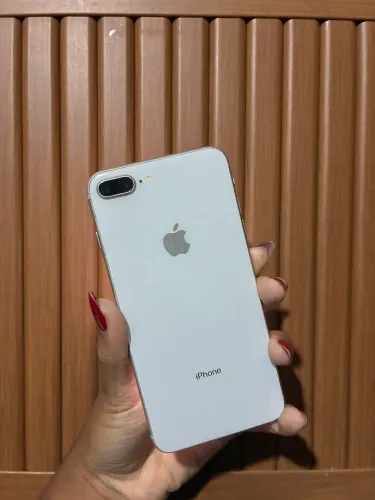 iPhone 8 Plus