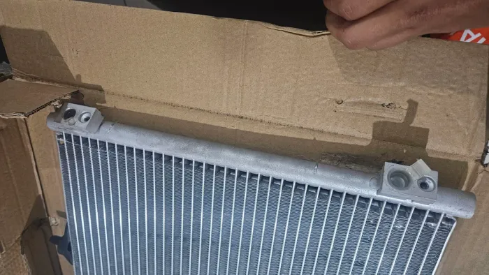 Condensadora para Citroën e Peugeot 208